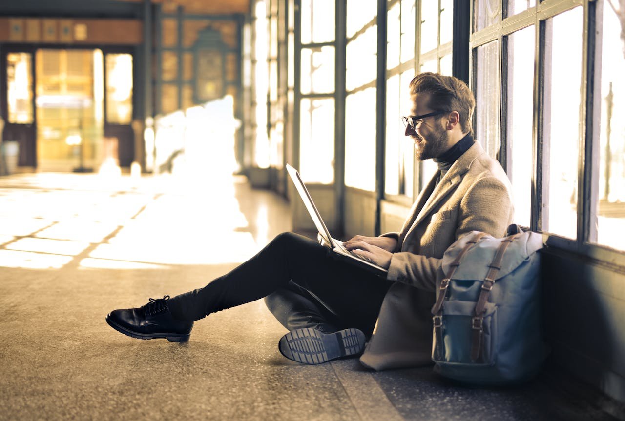 modern travel advisor contact